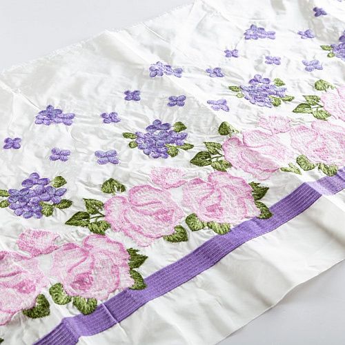 Тафта с вышивкой 051-02932 белый